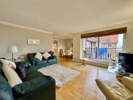 37, Petticrow Quays, Belvedere Road, Burnham-on-crouch CM0 8AJ