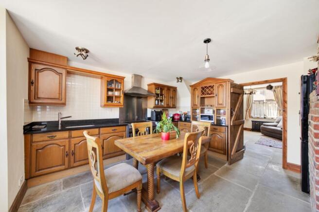 2 bed Cottage for sale Image 10
