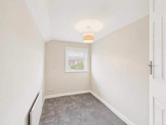 3 bed Terraced for sale Image 9