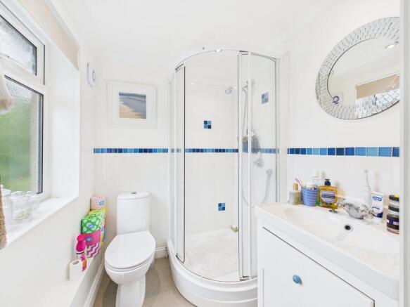 en-suite shower room