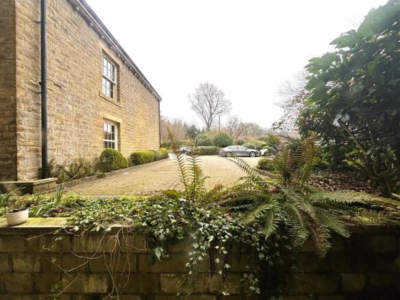 2 bed Apartment for sale Image 12