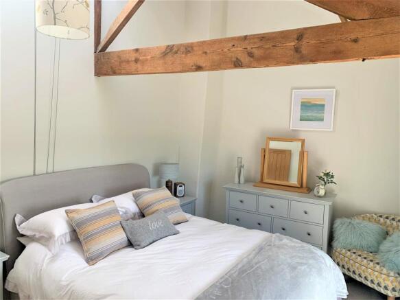 Main bedroom 2.JPG