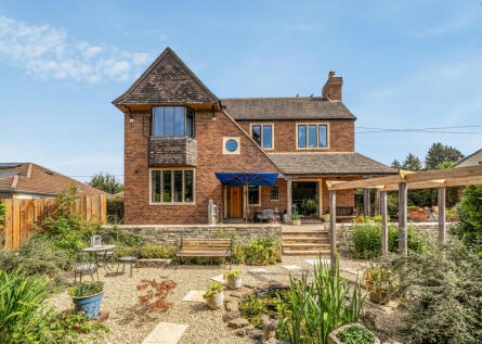 Cainscross Road, Stroud, GL5