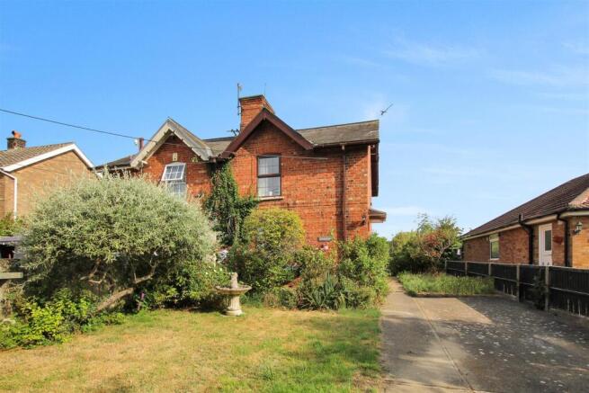 2-bed house on Stainton By Langworth, Lincoln, £170,000