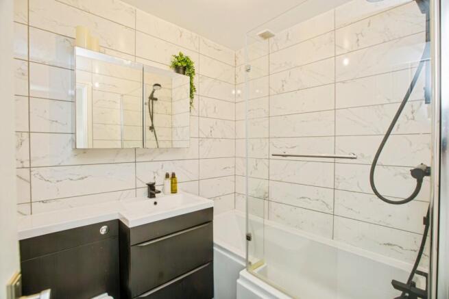 2 bed Terraced for sale Image 5