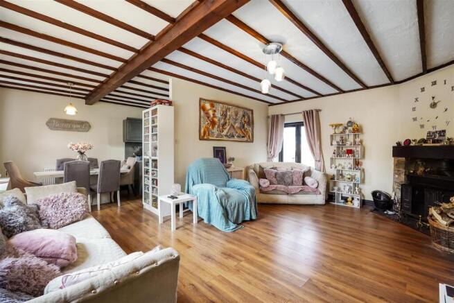 3 bed Barn Conversion for sale Image 7