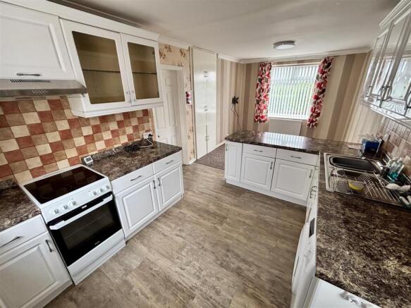 Open Plan Kitchen and Dining Room