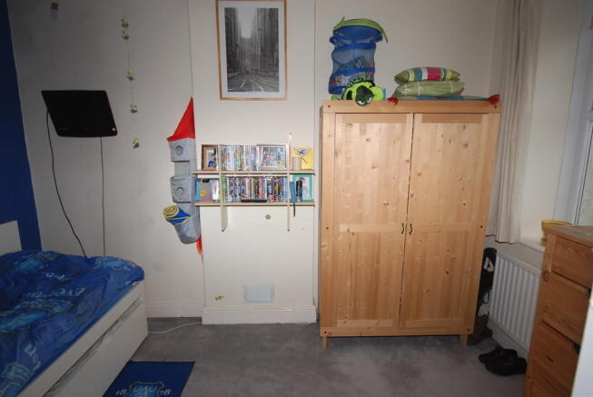 BEDROOM 2