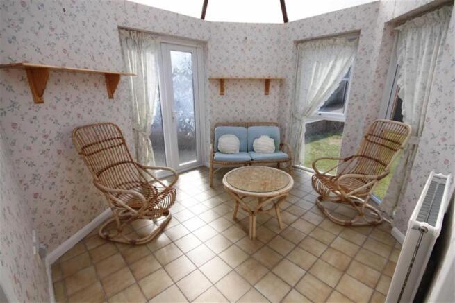 SUN LOUNGE