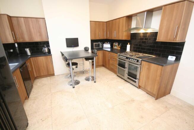 ADDITIONAL KITCHEN P
