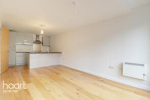 Flat 15, 16 20 Portman House, Victoria Road, Romford RM1 2EQ