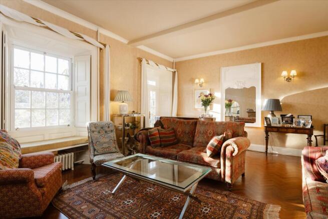 6 bed Detached for sale Image 6