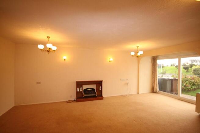 Sitting/Dining Room