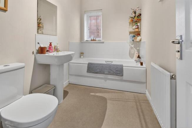3 bed Detached for sale Image 8