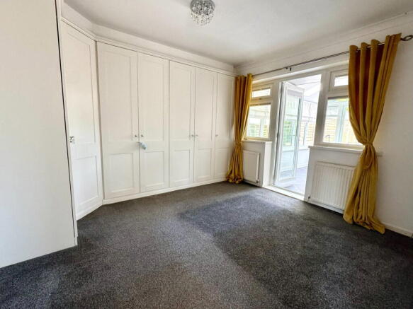 2 bed Semi-Detached Bungalow for sale Image 10