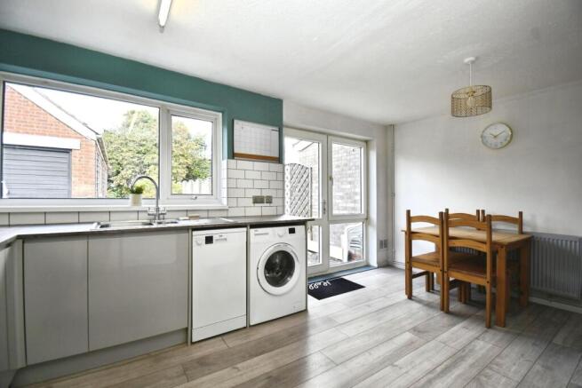 3 bed Semi-Detached for sale Image 8
