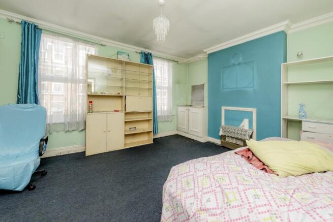 135 churchfield rd3064.jpg