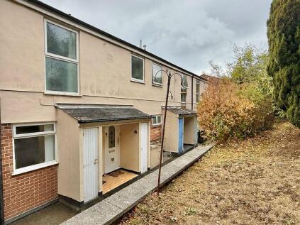 Jackson Close, Weston Mill, Plymouth. Stunning Views with a Fantastic Balcony – A Maisonette That Feels Just Like Home