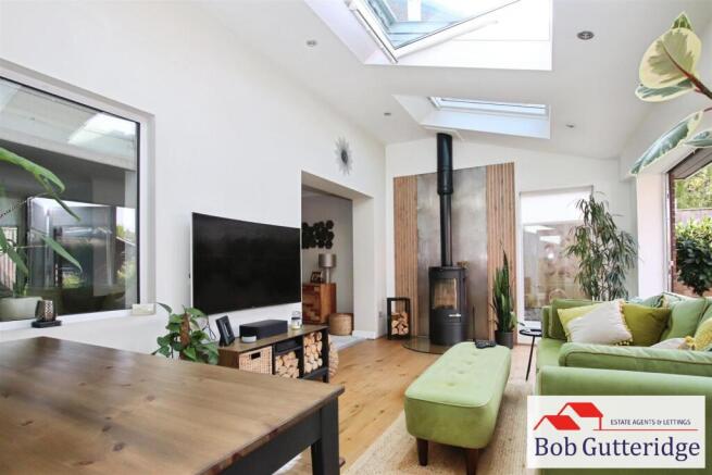 GARDEN ROOM