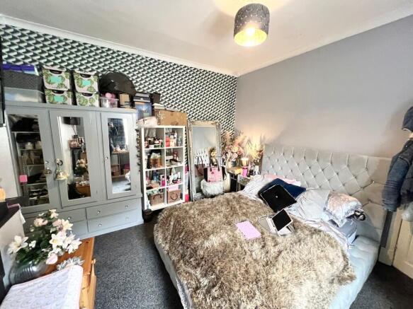4 bed Terraced for sale Image 11