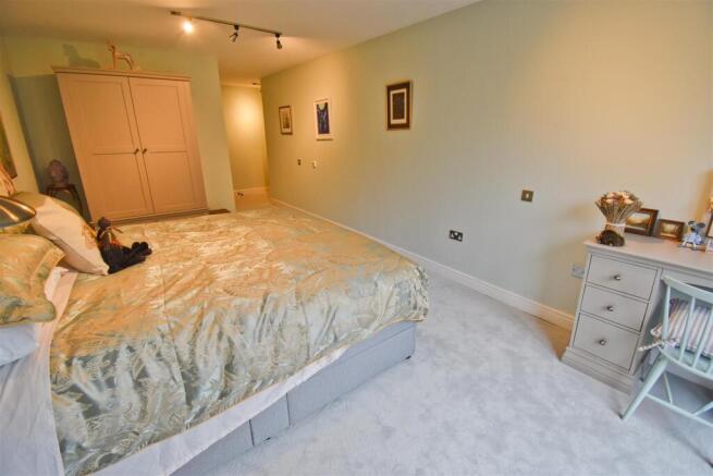 Bedroom 1.2.jpg
