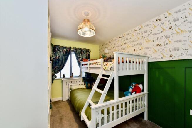 3 bed Semi-Detached for sale Image 12