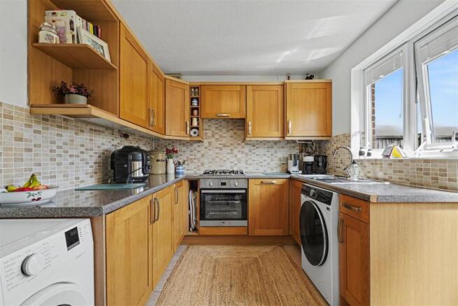 Kitchen 1_2.jpeg