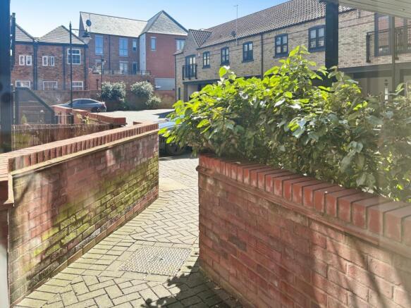 2 bed Flat for sale Image 11