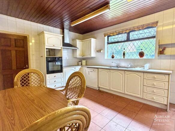 3 bed Detached Bungalow for sale Image 12