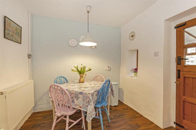 Kitchen:Dining Room-3.jpg