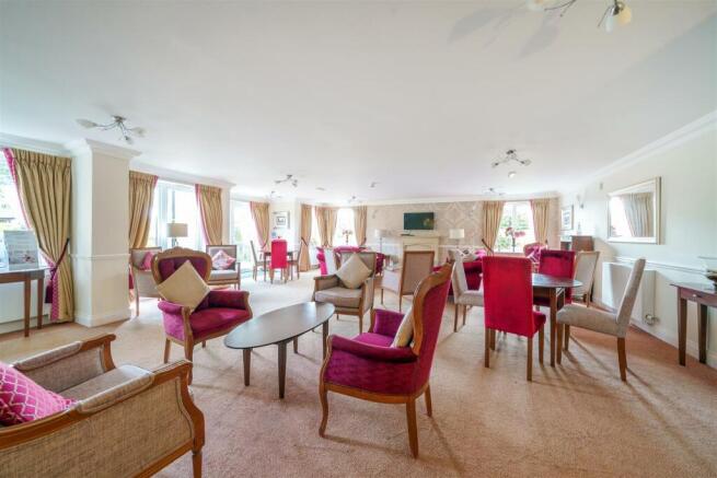 Owners Lounge.JPG