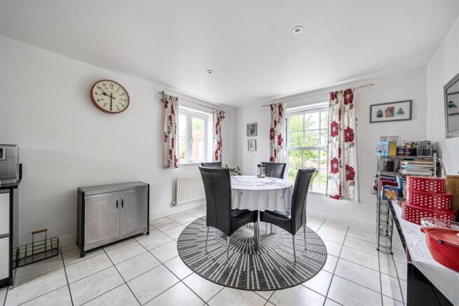 Kitchen / Breakfast Room
