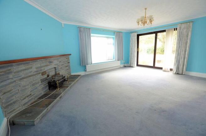 LOUNGE AREA