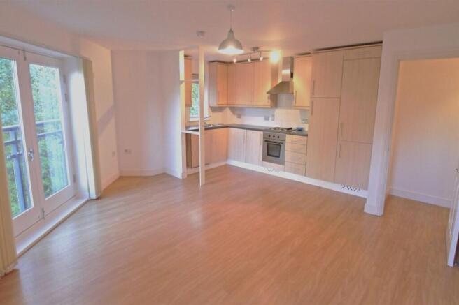 Fairbank Road, Southwater, RH13 photo 4