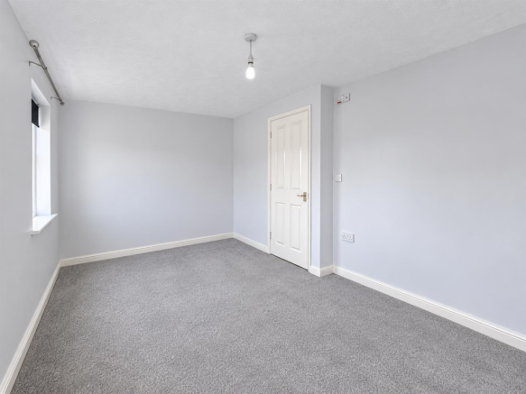2 bed Town House for sale Image 10
