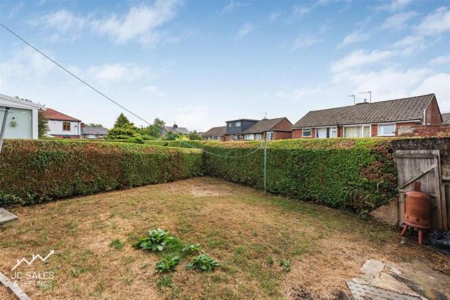 3 bed Semi-Detached for sale Image 9