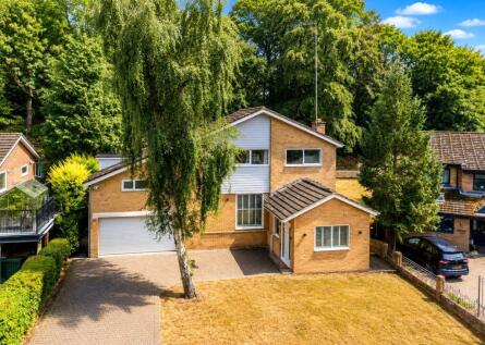Dingle Dell, Leighton Buzzard, Bedfordshire, LU7 3JL