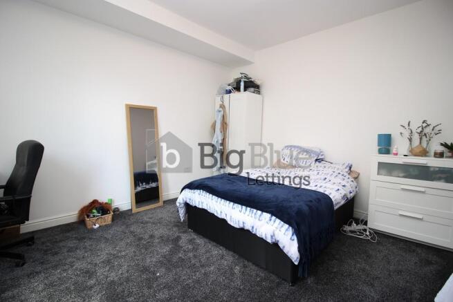 5 bed House Share to rent Image 10