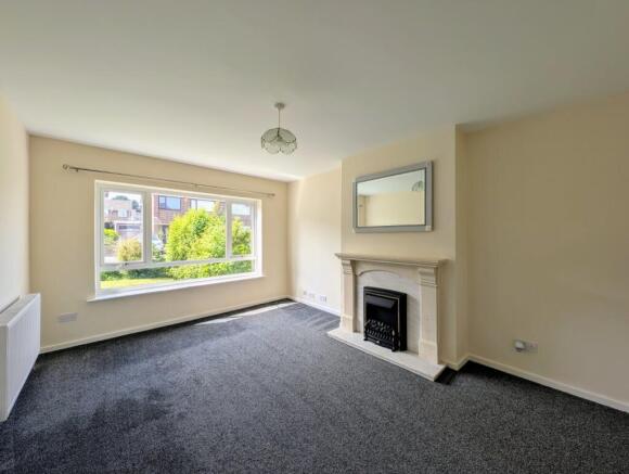 3 bed Semi-Detached to rent Image 3