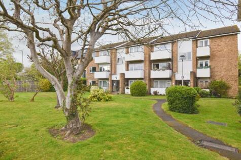 Surrey Lodge, Queens Road, Hersham, Walton-on-Thames, KT12