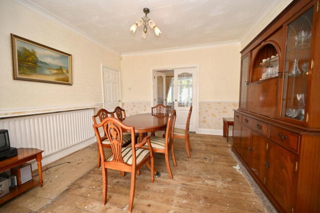 3 bed Semi-Detached for sale Image 4