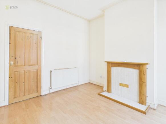 cam05459g0pr0157still023