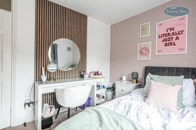3 bed Terraced for sale Image 12