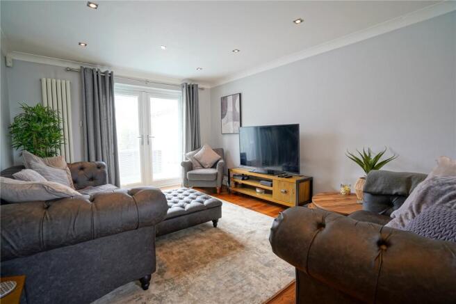 4 bed Detached for sale Image 9