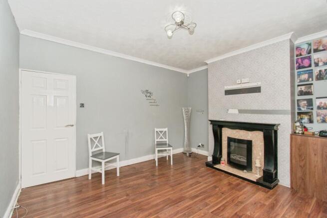 3 bed Terraced for sale Image 8