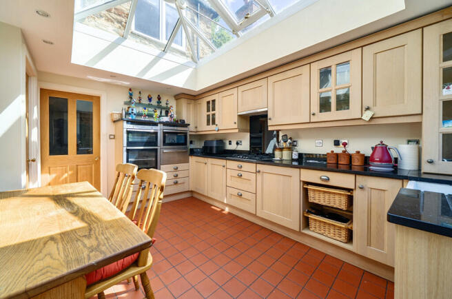 Kitchen/Breakfast
