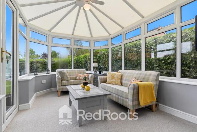 4 bed Detached for sale Image 4
