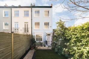 28, Pembroke Place, London W8 6EU