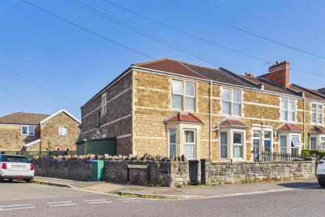 Prime location, close to Clevedon Seafront