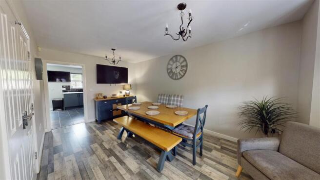 4 bed Town House for sale Image 6